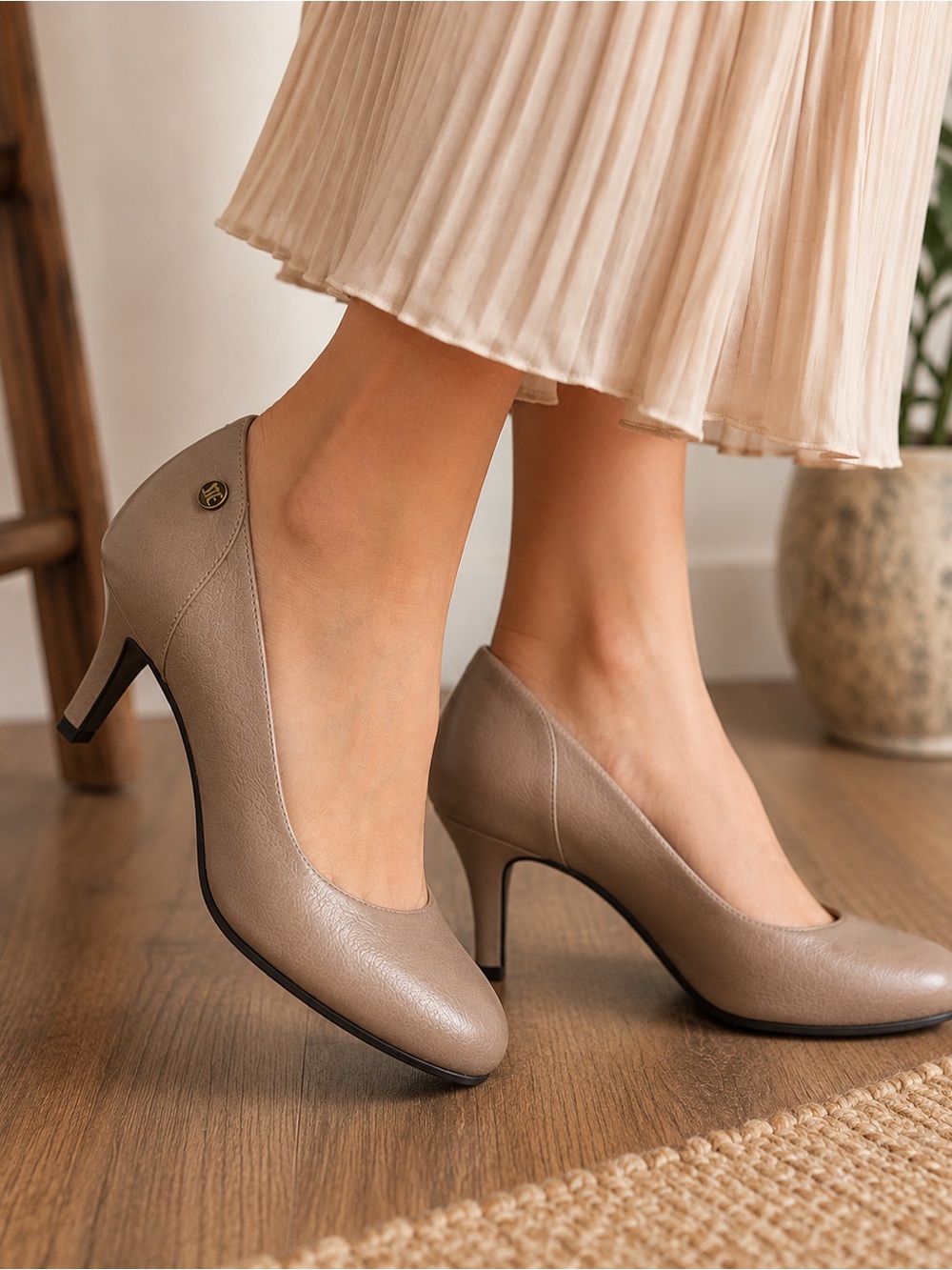 Life Stride Taupe Round-Toe Heels